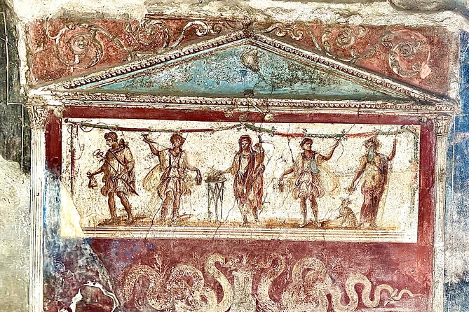 2.5-Hour Guided Tour of Pompeii with an Archaeologist - Group size, timing, and heat: the practical Pompeii reality check