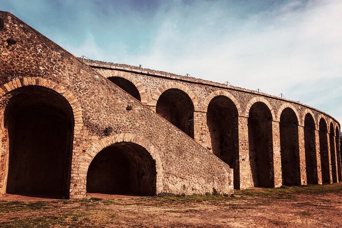 2 Hours Pompeii Group Tour with Archaeologist Guide and Skip the Line - Vicolo di Gladiatori and Fullonica di Stephanus: Training Ground Energy and Roman Laundry Work