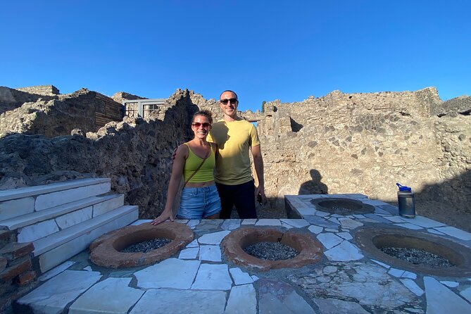 2 Hours Pompeii Group Tour with Archaeologist Guide and Skip the Line - Casa del Menandro: Frescoes, Status, and the Luxurious Side of Pompeii Living