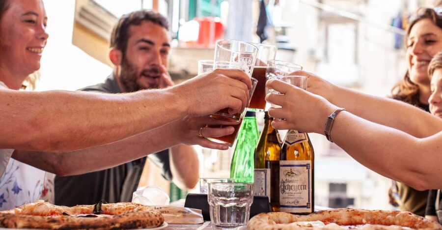 A taste of Napoli: Food Walking Tour with Local Tour Guide - Real Neapolitan pizza: what you should look for
