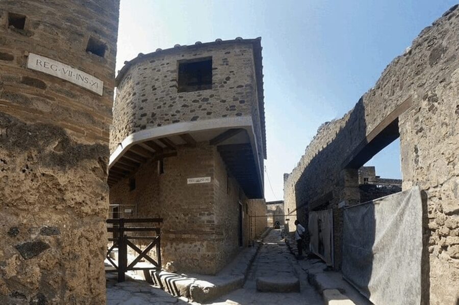 Amalfi Coast: Pompeii Guided Tour with Skip-the-Line Entry - Shoes, Crowds, and Who Should Think Twice