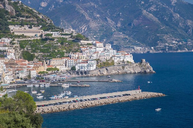 Amalfi Coast private driver to Ravello and Amalfi in total relax - Positano viewpoint stop: the quick win for that classic overlook
