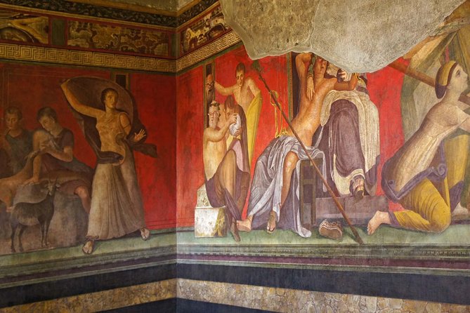 Ancient Pompeii Private Tour: Skip the Line & Kid-Friendly Option - Via dell’Abbondanza: the street where daily life shows up