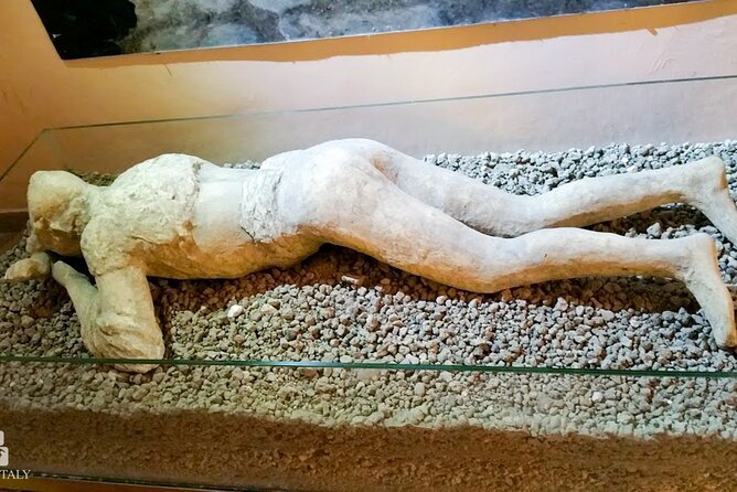 Ancient Pompeii Private Tour: Skip the Line & Kid-Friendly Option - Casa dei Vettii and Teatro Grande: wealth, art, and architecture