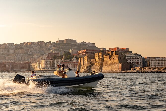 Aperitif on a boat at sunset in the Gulf of Naples - Sunset aperitif on the Gulf of Naples: the real reason to go