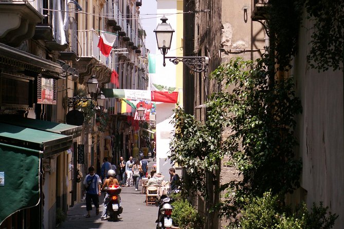 Beauty and History Tour: Positano, Sorrento, Pompeii (FullDay 8h) - Sorrento: the sweet spot for coffee breaks and craft shopping