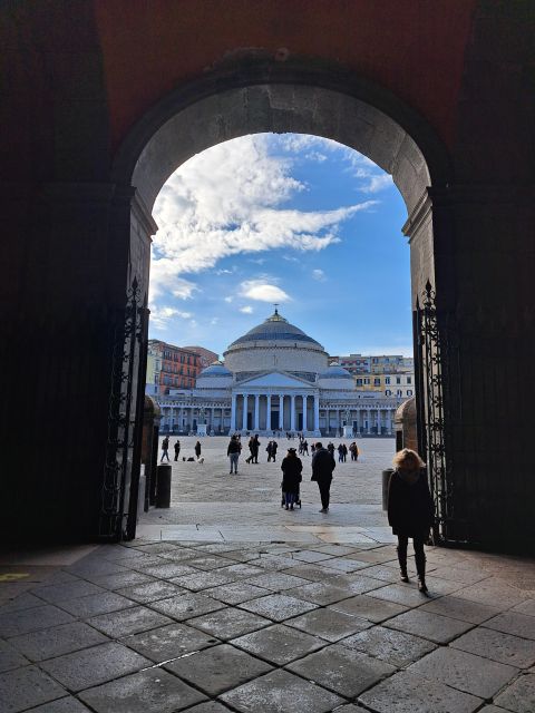 Bourbon Naples: Exclusive guide and Royal Palace pass - What the Royal Palace visit covers, rooms you will actually notice