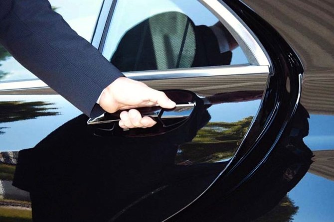 Car Private Transfer from Naples airport, train station to Sorrento (1-3 Pax) - Naples to Sorrento without taxi stress