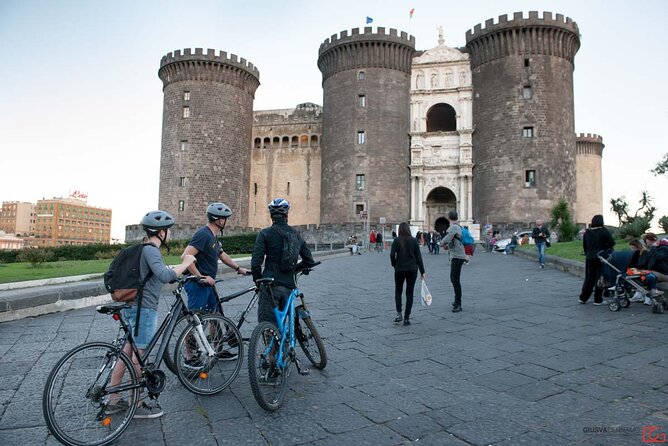 Central Naples Bike Tour - Stop 1: Piazza del Plebiscito, the Naples that looks like power