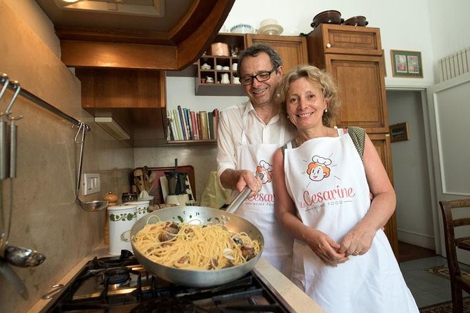 Cesarine: Small Group Market Tour & Cooking Class in Naples - Your 5-hour flow: meet, shop, cook, then eat (back where you started)