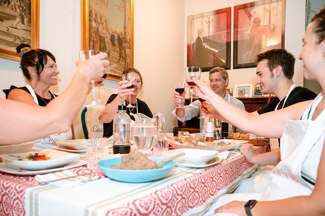 Cesarine: Small Group Market Tour & Cooking Class in Naples - How guide style can change your experience (and how to protect yourself)