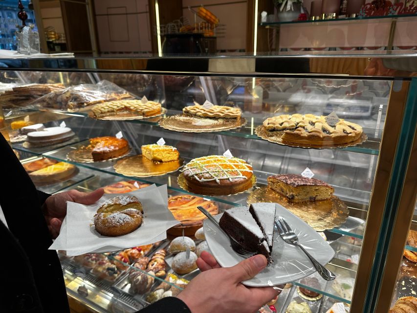 Chocolate and Pastry tasting tour in Napoli Old Town - Sweet coffee culture, plus limoncello on the move