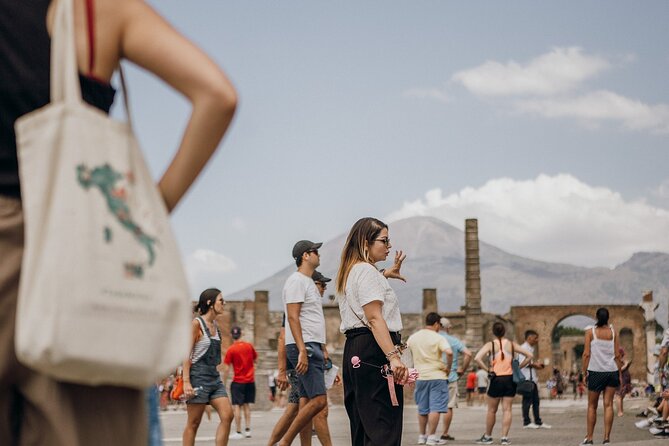 Complete Pompeii Skip the Line Tour with Archaeologist Guide - Skipping the line entry: your first win in Pompeii