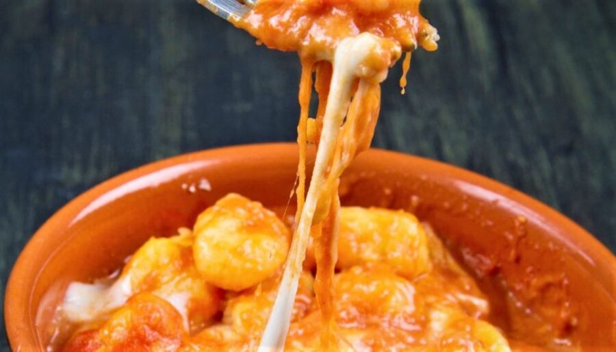 Cooking Class - Gnocchi like an Italian Grandma - Getting there without stress: metro, old town, Fuorigrotta, and timing tips