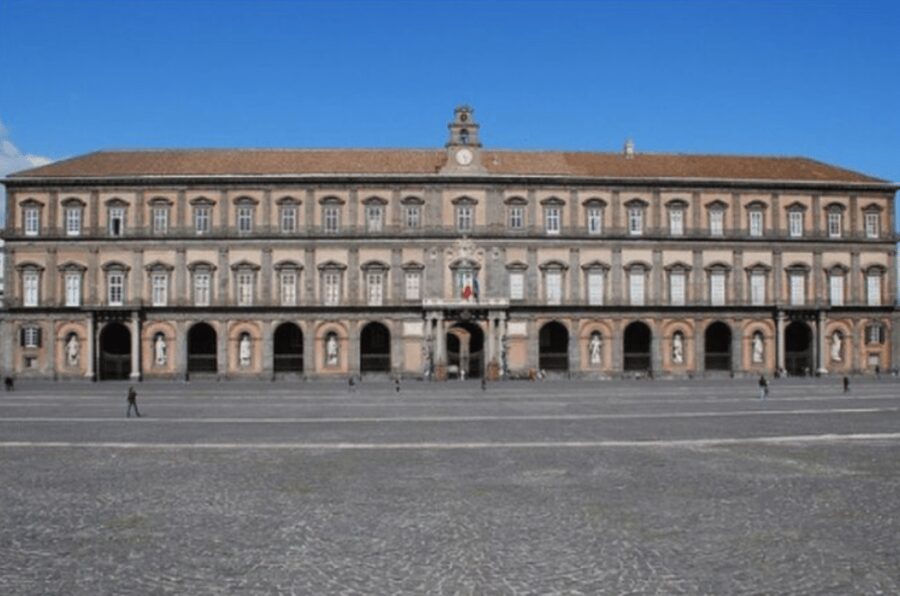 Discover Naples: Guided 3-Hour Walking Tour Through Naples - Markets, shopping pauses, and real street atmosphere
