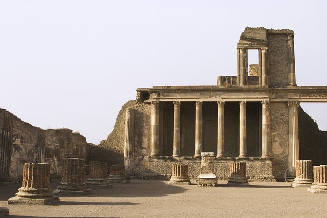 Discover Pompeii on this Guided Walking Tour of the Buried City - Meeting at Piazza Esedra and Getting Oriented Quickly