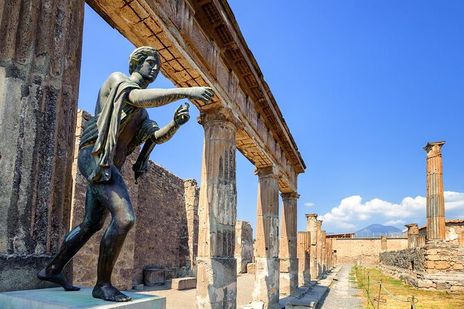 Discovering Pompeii and Herculaneum - VIP Tour with Lunch - How the VIP day trip works from Naples