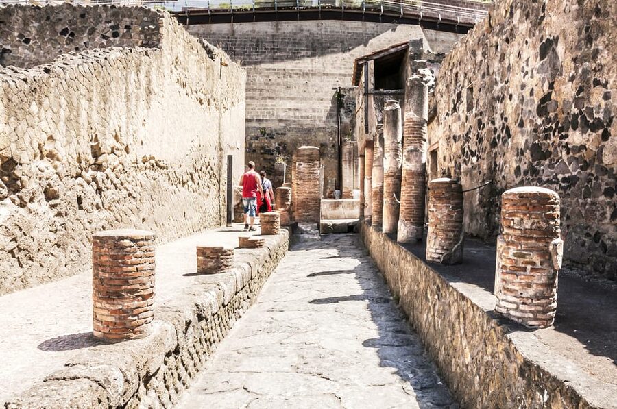 Ercolano: Herculaneum Entry Ticket with Optional Audio Guide - Redeeming Your Mobile Voucher and Entering the Ruins