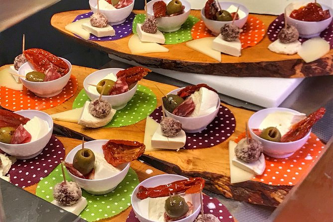 Evening Flavors of Naples: Private Food Tour and Wine Tasting - Who should book this Naples evening food and wine tour