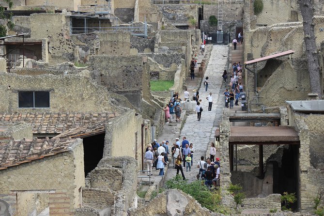 Excavations of Herculaneum. Tour guide and skip-the-line ticket - How to pack, where to store bags, and how to stay comfortable