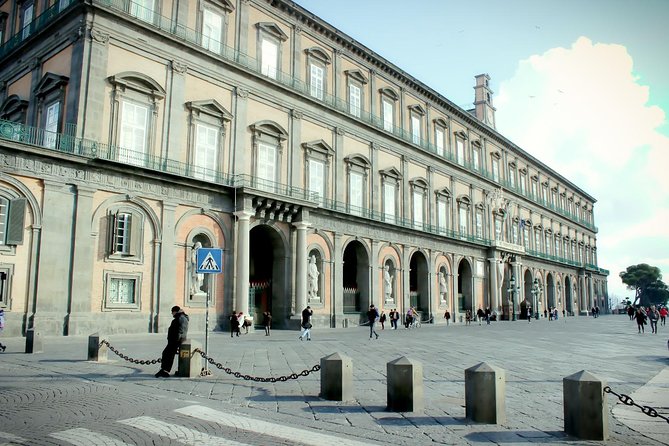Exciting private tour of the Royal Palace and Bourbon Gallery - Stop 2: Lungomare Caracciolo stroll toward Castel dell’Ovo