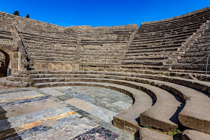 Exclusive Pompeii with Wine and Lunch on Vesuvius-Skip-the-line - Where Vesuvius fits in, without the climb