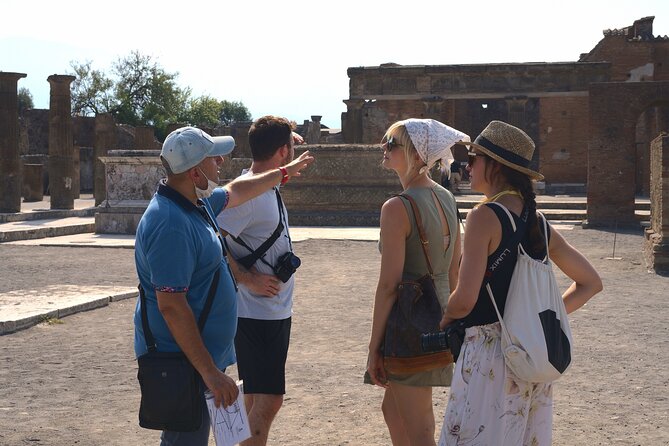 Explore Pompei Ruins with your Private Archaeologist - 2 hours inside the Archaeological Park of Pompeii