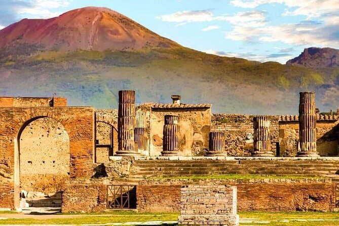 Explore Pompeii: Private Tour, Wine Tasting & Lunch - Private Tour Feel: Your Group Gets the Spotlight