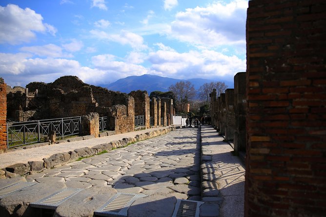 Fast Access Exclusive Private Ancient Pompeii Half Day Tour with Local Guide - Odeon and Teatro Piccolo: the smaller stage, different vibe
