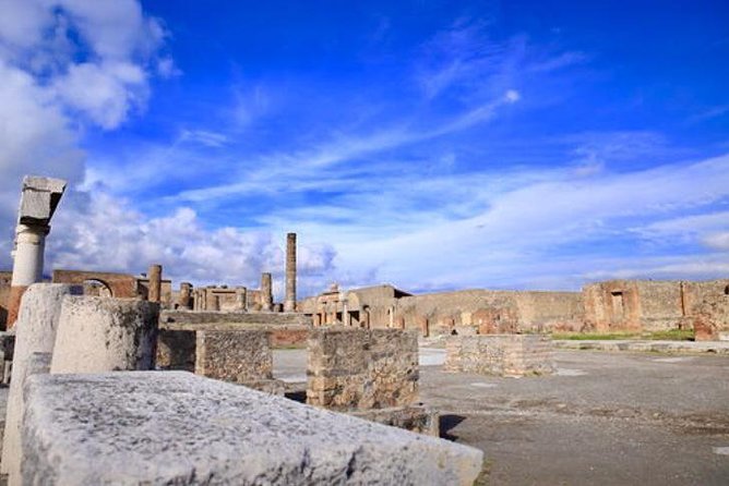 Fast Access Exclusive Private Ancient Pompeii Herculaneum & Oplontis Guided Tour - Stop 1: Scavi di Oplontis, where Villa Poppea sets the tone