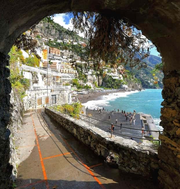 From Naples: Amalfi Coast, Sorrento, and Pompeii Tour - What this 8-hour Naples day trip actually delivers