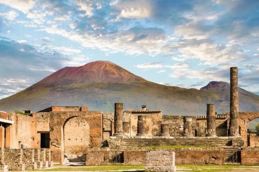 From Naples: Amalfi Coast, Sorrento, and Pompeii Tour - Practical tips that make this day trip smoother