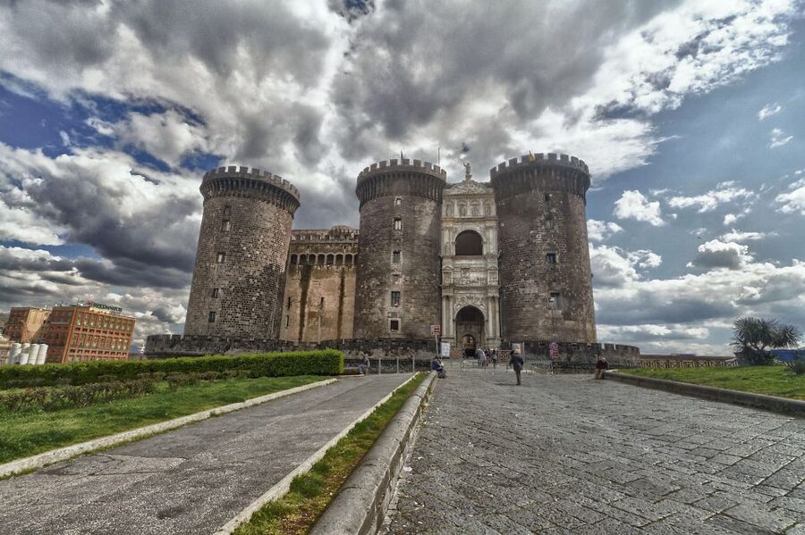 From Naples: Half-Day City Walking & Bus Tour Gulf of Naples - Four hours to cover Naples, with the Gulf doing the heavy lifting