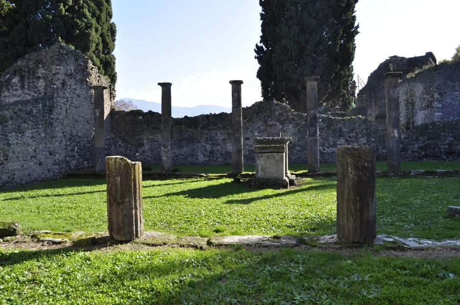 From Naples or Pompeii: Pompeii Skip-the-Line Entry and Tour - Key points worth knowing before you go