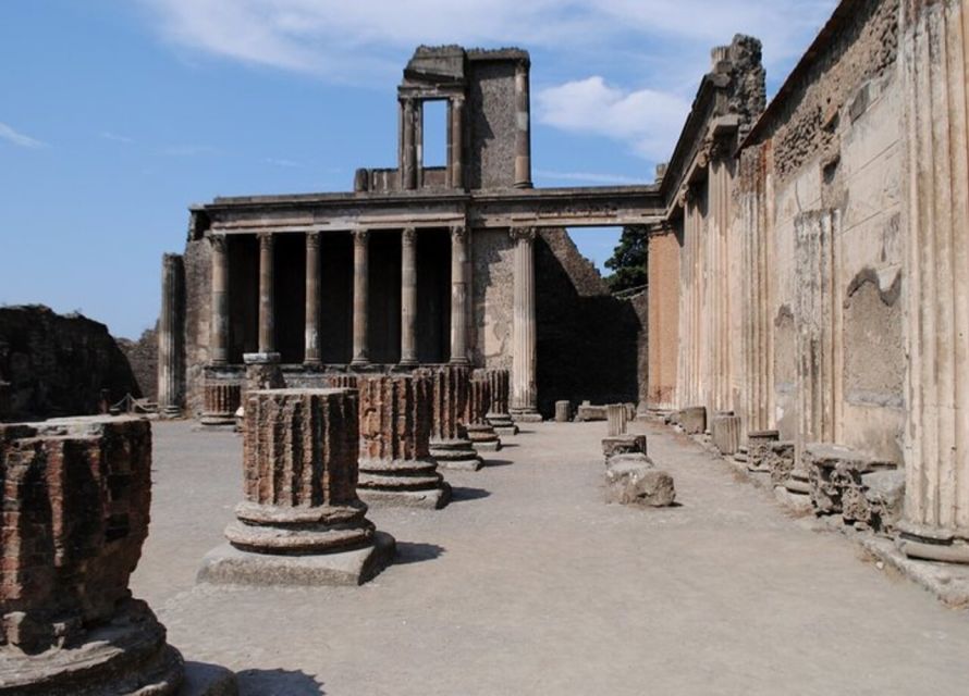 From Naples: Pompeii and Herculaneum VIP Tour with Lunch - Who Should Book This Tour
