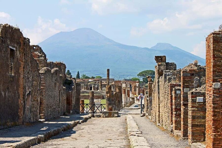 From Naples: Pompeii and Vesuvius Day Tour - Why This Naples Volcano and Pompeii Day Tour Makes Sense