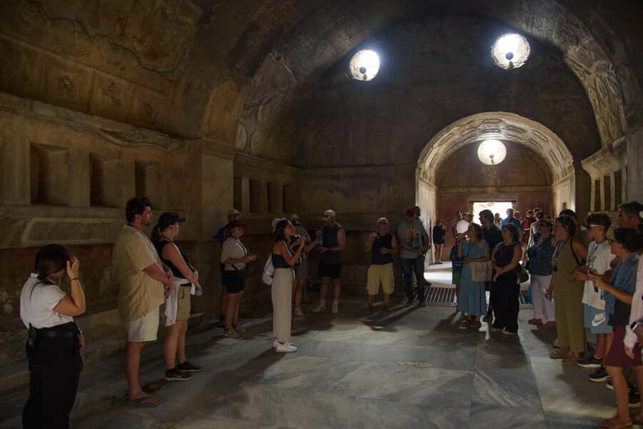 From Naples: Pompeii and Vesuvius Guided Day Trip with Lunch - Timing and pacing: the value of “highlights,” plus the trade-off