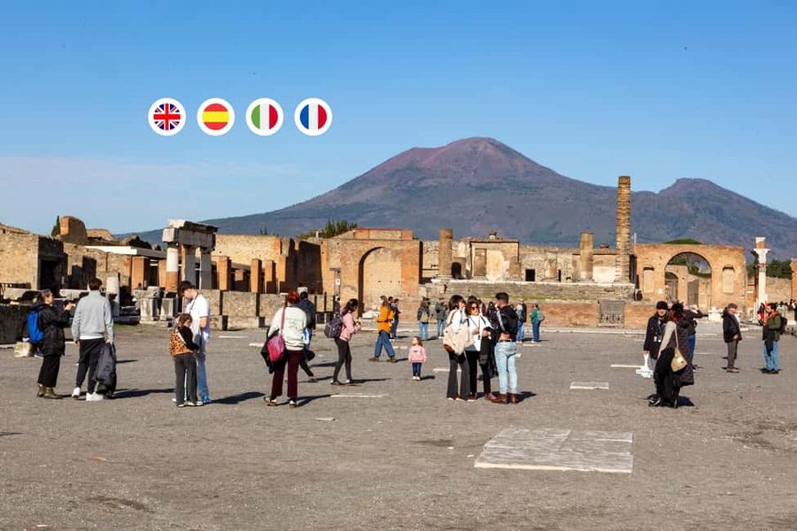 From Naples: Pompeii Skip-the-Line Entry Ticket and Tour - The ride itself: air-conditioned comfort, plus a heads-up on road conditions