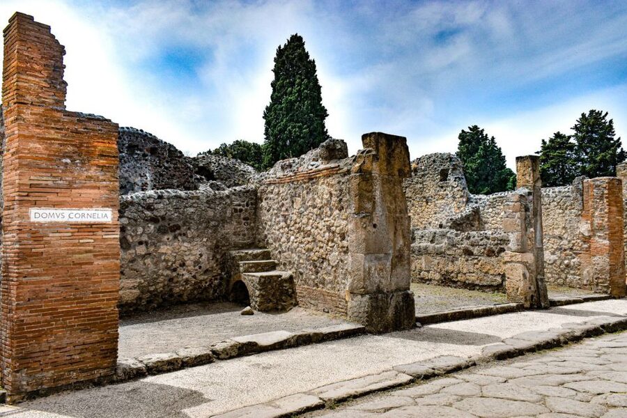 From Naples: Ruins of Pompeii - Bonus Stop If Time Allows: Cameos and Coral Craft