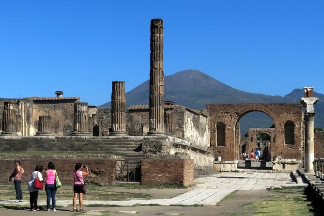 From Naples: Skip the Line Pompeii Guided Tour – Small Group - Skip-the-Line Entry: What It Really Means at a Crowded Pompeii Gate