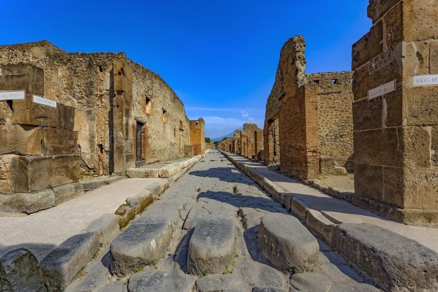 From Naples: Transfer to Positano with Pompeii Guided Tour - The Scenic Sorrento Peninsula Ride to Positano