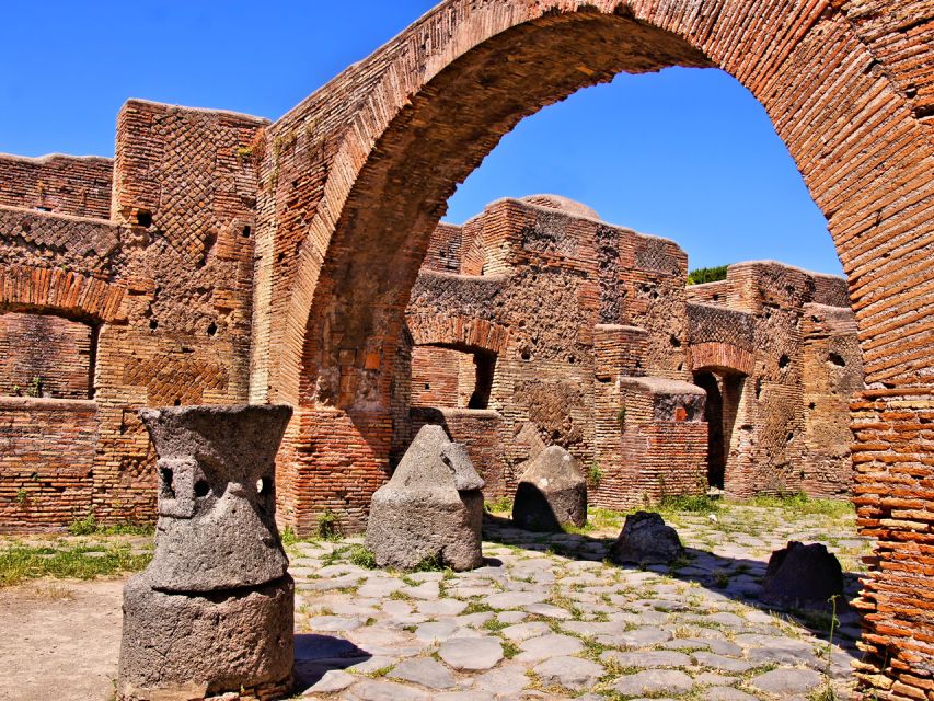 From Naples: Vesuvius & Pompeii with Transfer & Audio Guide - Getting started in Naples: meeting point and minibus flow