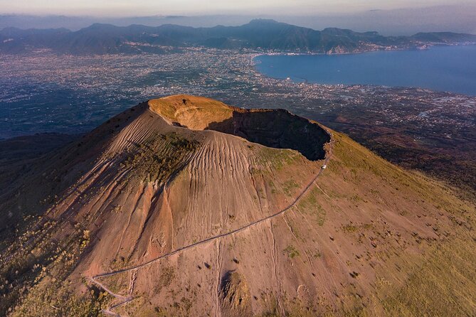 From Pompeii: Day Tour of Pompeii and Vesuvius with Bus Transfer - The Pompeii route: what you’ll actually notice in two focused hours