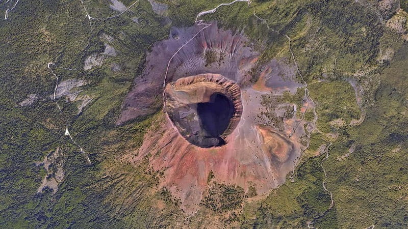 From Pompeii: Mount Vesuvius with bus, ticket and audioguide - Where you meet: Hotel Vittoria and the inStazione red sign