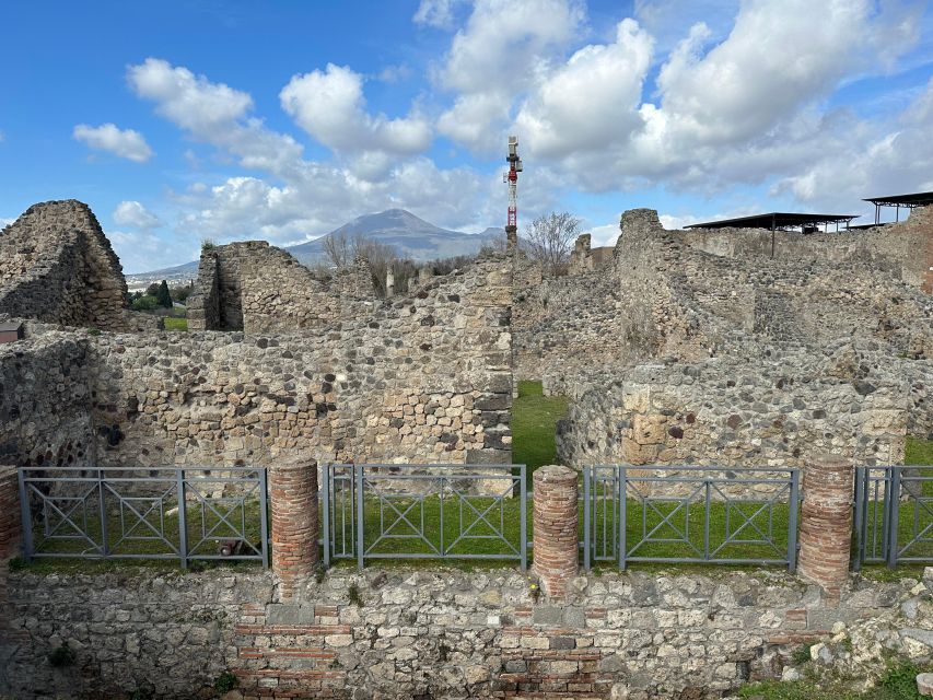 From Pompeii: Vesuvius excursion + Pompeii guided tour - Price and value: what you’re really paying for