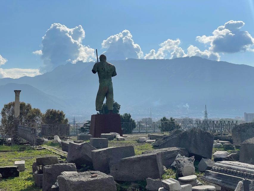 From Positano: Pompeii & Vesuvius tour small group - Vesuvius walking route: from 1,000 m to the Gran cone crater path
