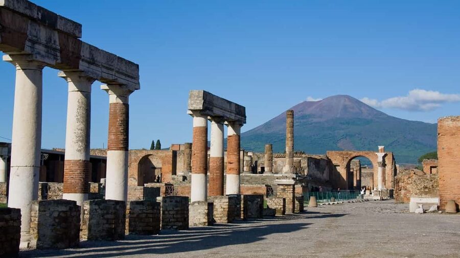 From Sorrento: Pompeii with an Archaeological Guide & Ticket - The main Pompeii stops on this route, and how to get more from each one