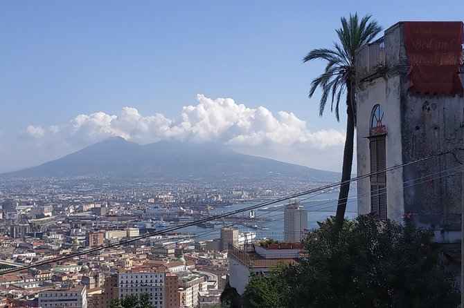 From the Charterhouse to the historic Naples market - The panoramic walk on Pedamentina San Martino: short, photo-friendly, and high up