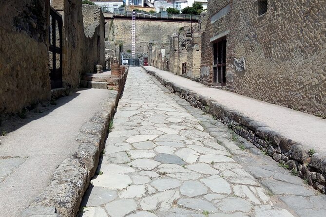 Full Day Tour Pompeii–Sorrento -Positano - Pompeii Archaeological Park: a two-hour plan for major ruins