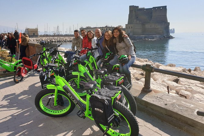 Guided tour of Naples by FAT electric bike - Castel dell’Ovo Photo Pause